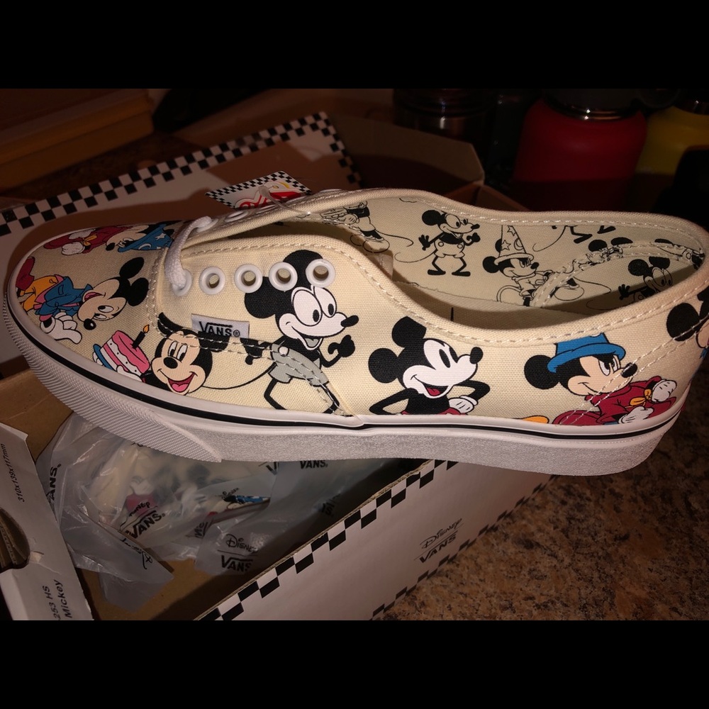 Mickey Vans